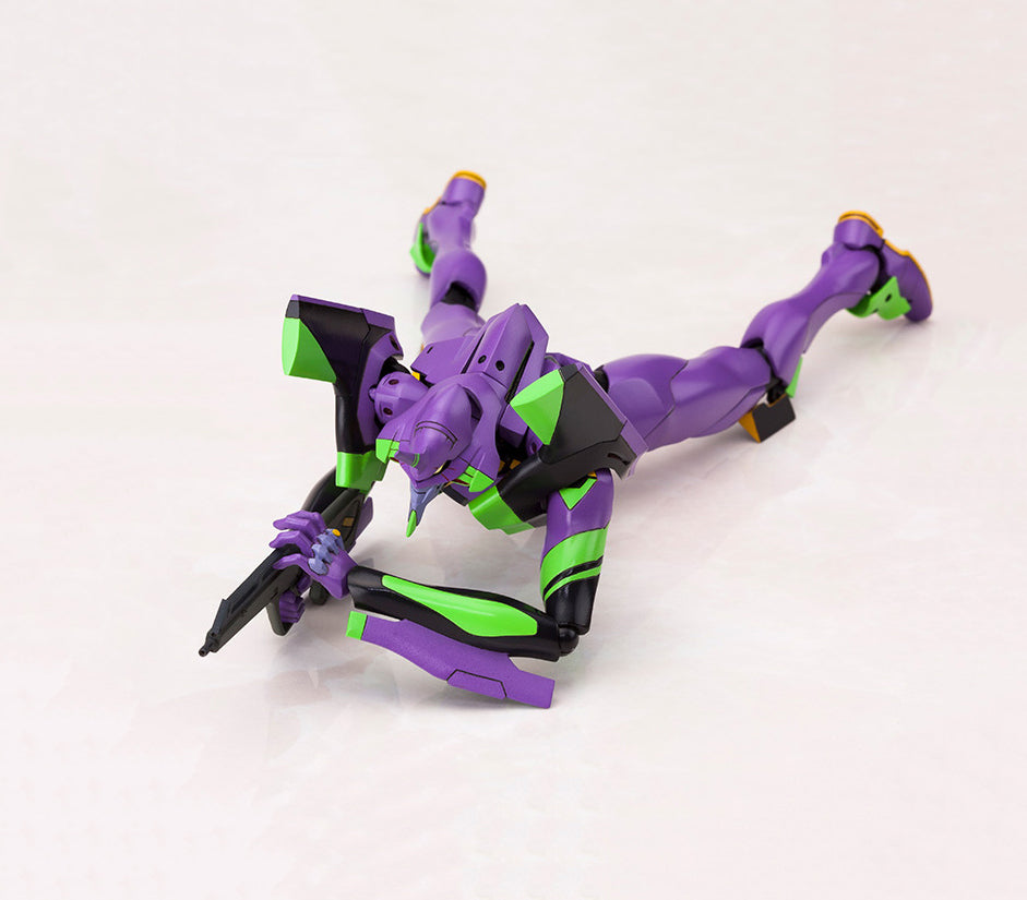 Evangelion Test Type-01 con la Lanza de Cassius